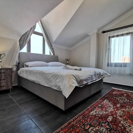 2 Plus 1 In The Center Of With A View, 4 Minutes To The Beach Apartment